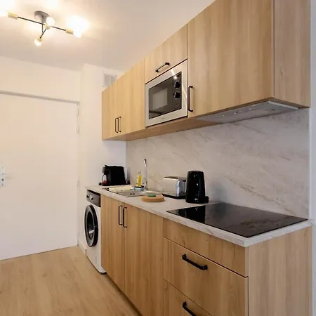 Neuf Avec Terrasse Et Parking * Villeneuve-Loubet